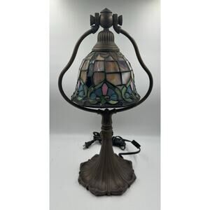 Vintage Tiffany Style Stained Glass 19 In Desk, Accent, Table Lamp, Metal Base